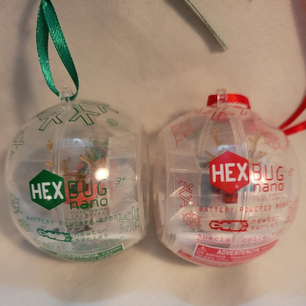 Hexbug Nano Holiday Ornaments Red and Green